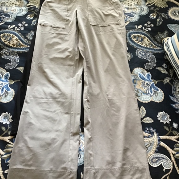 Athleta Chelsea  wide leg crème tan and black size 0 - Picture 10 of 11